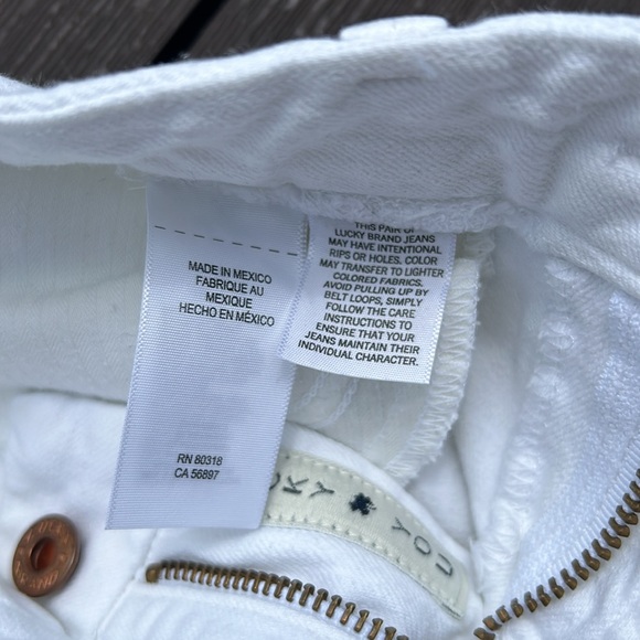 Women’s lucky white sweet, jean crop size 4/27 - Picture 5 of 5